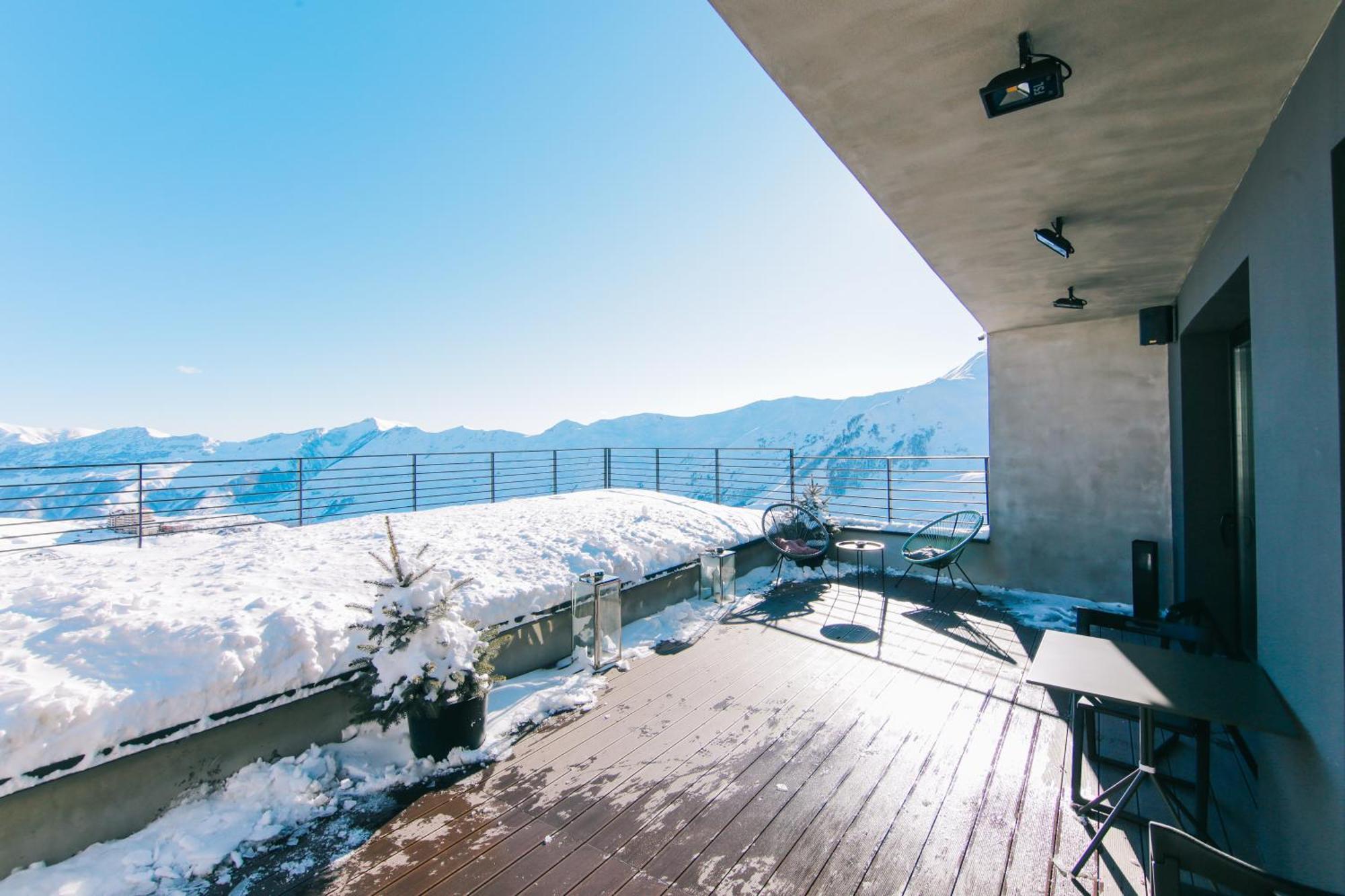 Quadrum Hotel Gudauri Exterior photo